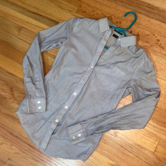 💘THEORY💘PIN STRIPED BUTTON DOWN BLOUSE💘PETITE💘100% COTTON💘 - Picture 1 of 6